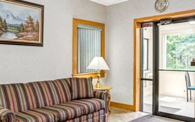 Whitney Inn & Suites