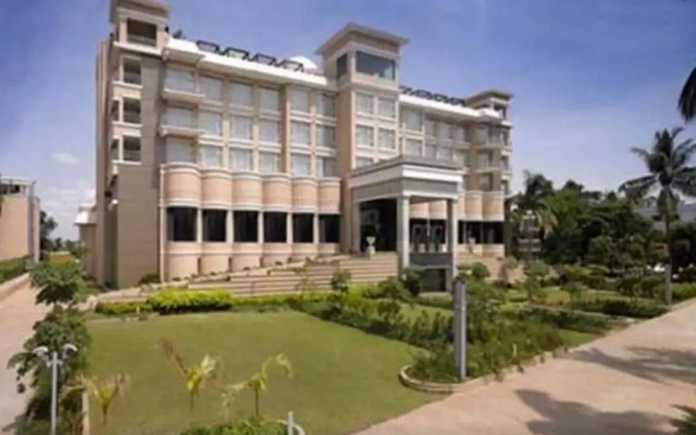 Royal Orchid Central Kireeti-HAMPI Hospet