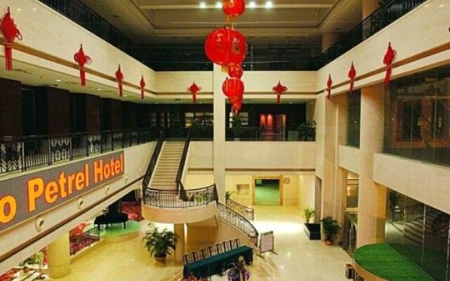 Petrel Hotel Luxury