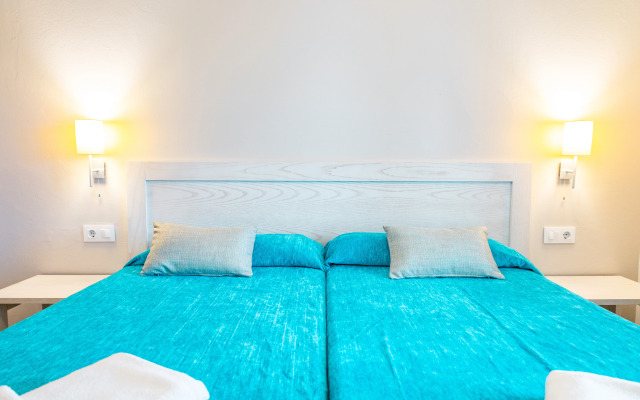 Apartamentos Seth Mestral y Llebeig