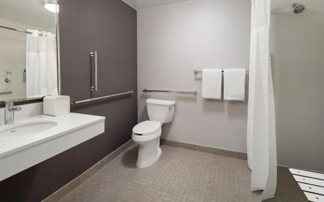 Courtyard Chicago Waukegan Gurnee