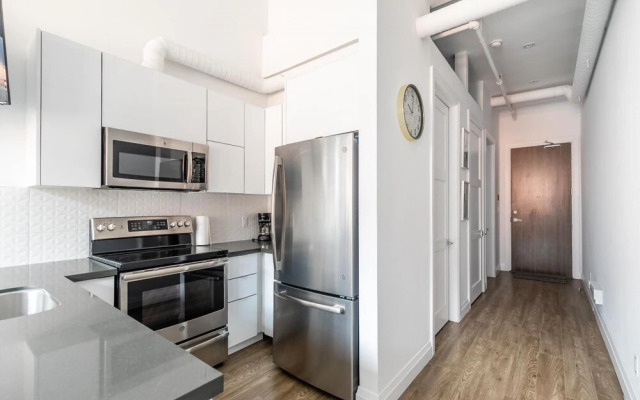 2BR 2 Storey Loft Free Parking Gym