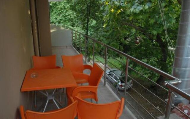 Eleni Kandilari Rooms