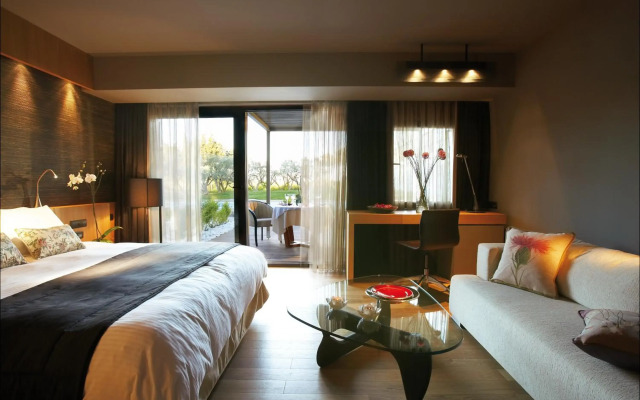 Alexander Beach hotel & Spa