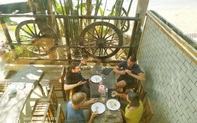 Dream House Guest House & Restaurant