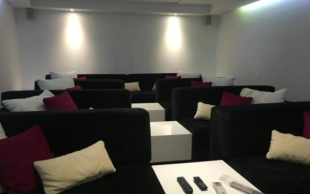 Quo Luxury Apartments