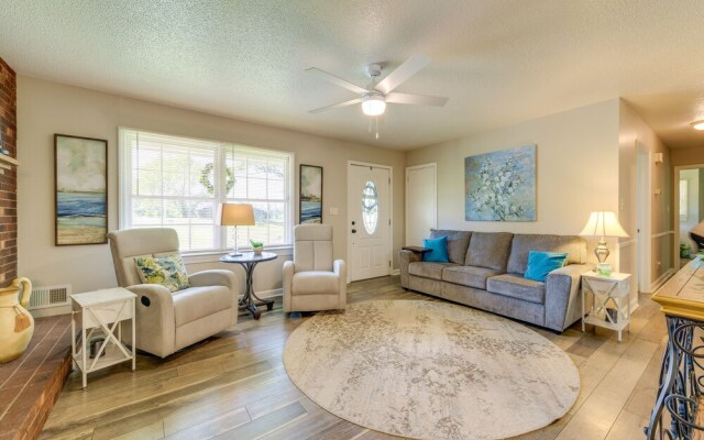 Charming Jonesville Home w/ Grill - Near Wineries!