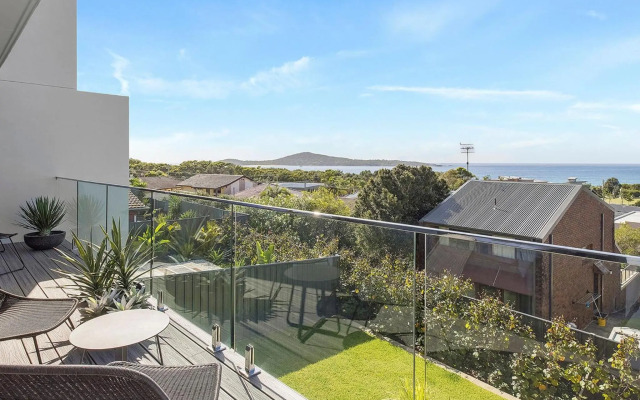 Ocean scene at Fingal Bay