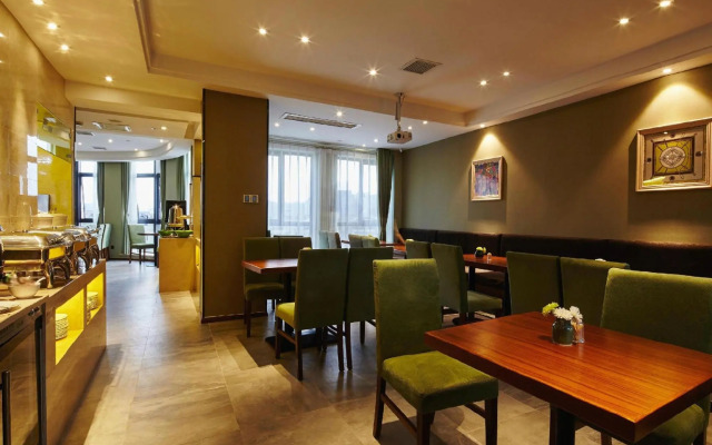 Shangyue Light Luxury Hotel (Desiqin China Construction Fifth Bureau Technical School Store)