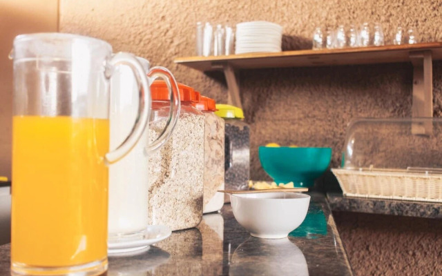 Hostal Valle Mistral - Hostel