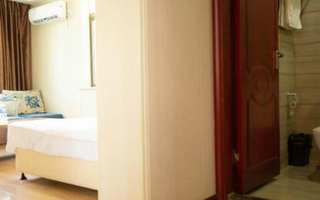 V9 Holiday Chain Hotel (Yingcheng Hanyi)