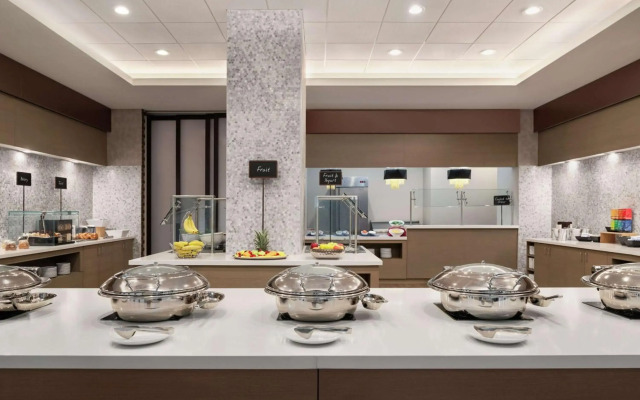 Embassy Suites by Hilton Cleveland Rockside