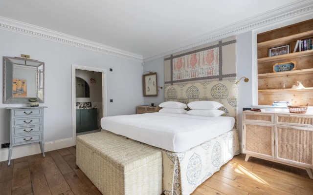 Ladbroke Gardens VII by Onefinestay