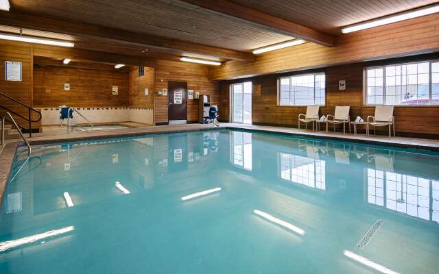 Best Western Plus Rama Inn