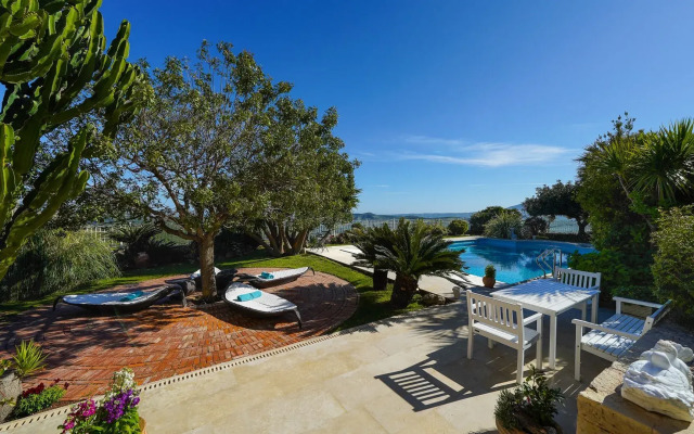 Villa Allure