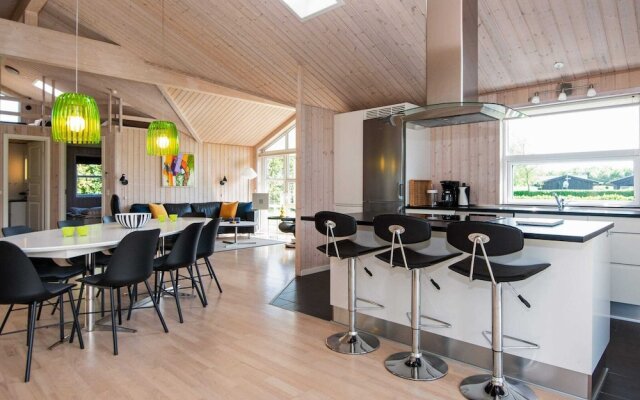 8 Person Holiday Home in Hemmet