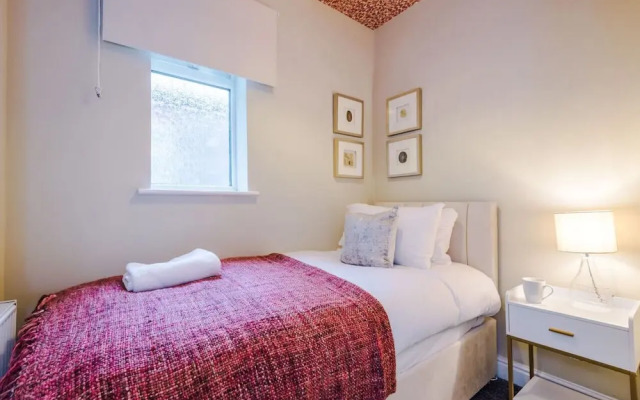 Salford Sanctuary 5 Bed House