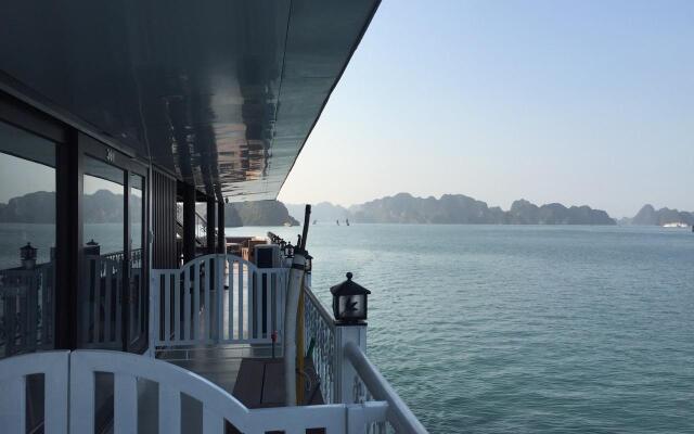 Unicharm Cruise Halong