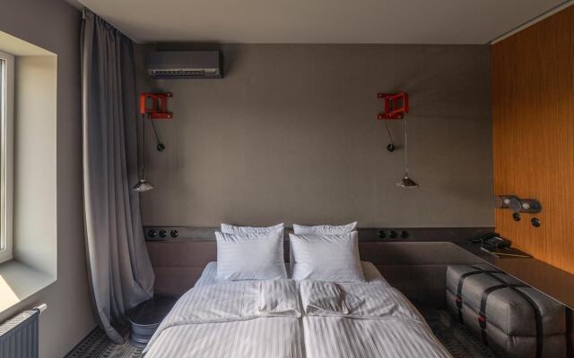 Design Hotel Road