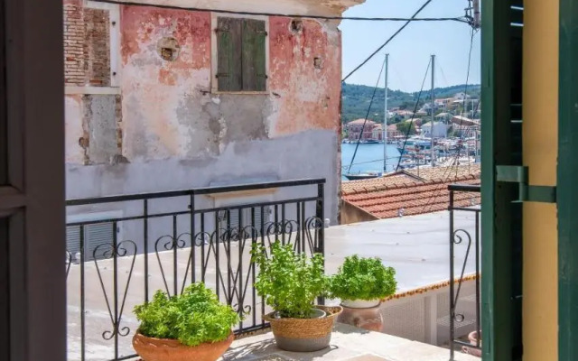Marilu's, Paxos Port House