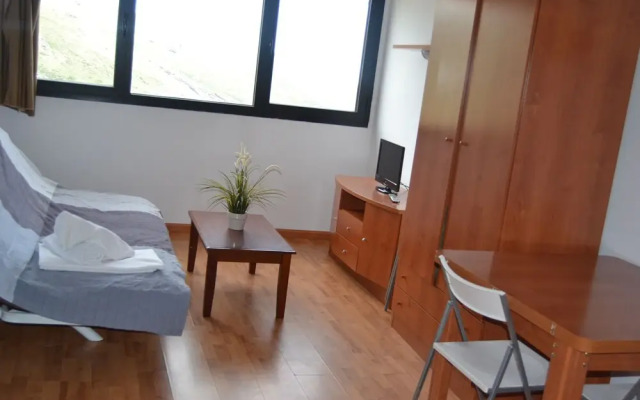 Comfortable Apartment Ideal for Vacationing in Monte Oiz