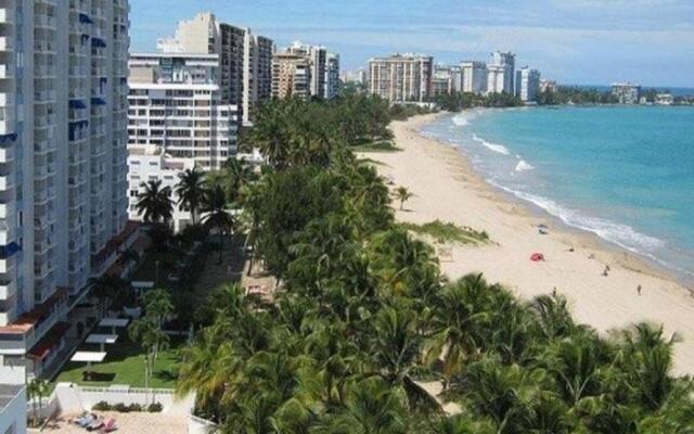 Beach Front Apt at Marbella del Caribe 6