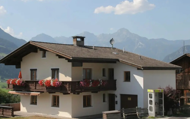 Apartment With Balcony in Hart im Zillertaler