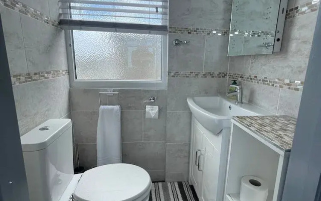 OYO Shore Surf Lodge