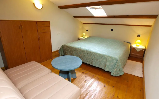 Apartment 1049