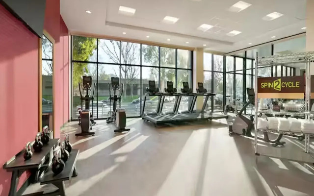 Home2 Suites By Hilton Woodland Hills