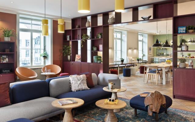 Stay KooooK Geneva City – Online Check In