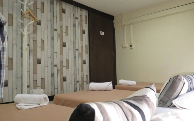 I-Sleep Silom Hostel