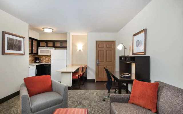 Staybridge Suites Chantilly - Dulles Airport by IHG