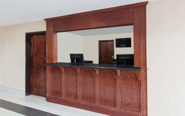 Super 8 by Wyndham Bowling Green South