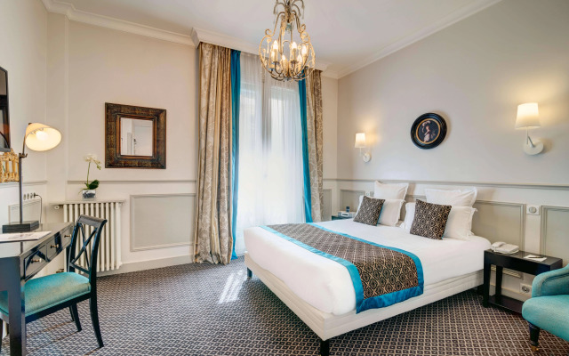 Hôtel Bradford Elysées – Astotel