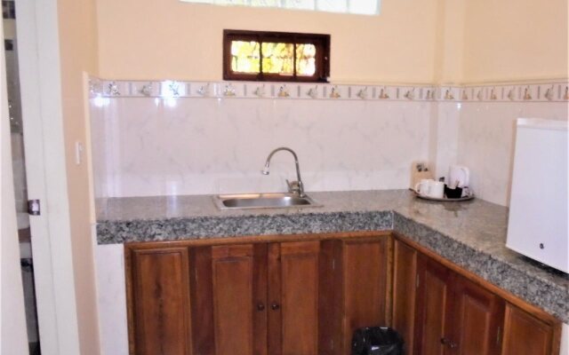 Pink Sands Villa - All Adults