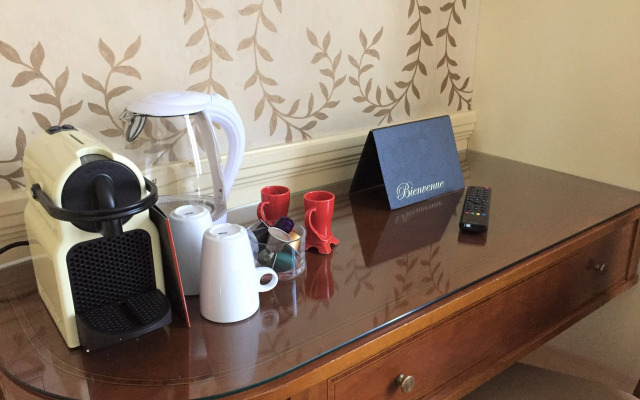 Hotel du Théâtre by Patrick Hayat