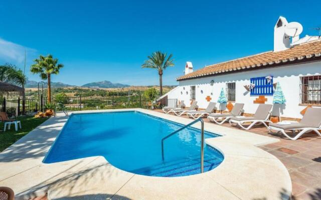 Casa La Vina del Arenal Pizarra by Ruralidays