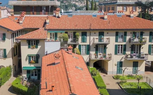 Vico Garden-203 by Rent all Como