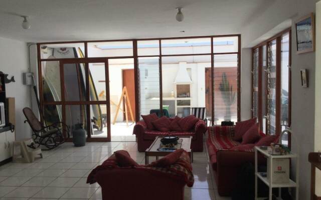 Waves Surf Camp Peru - Hostel