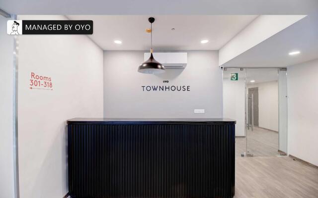 OYO Townhouse 401 Hotel Royal Comfort