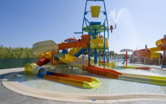 Selini Suites & Waterpark