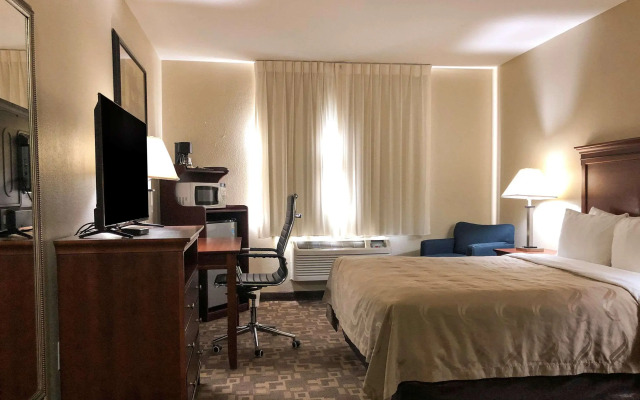 Quality Inn I-70 at Wanamaker