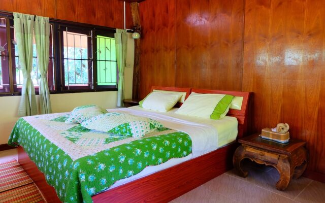 Malee's Nature Lovers Bungalows