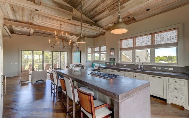 305 Carolina Boulevard