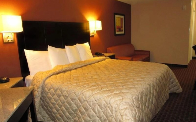 Red Carpet Inn And Suites Monmouth Jtc