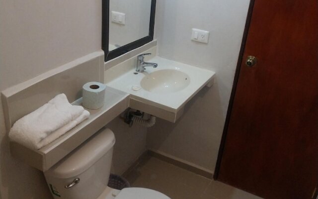 Hotel Atenas Inn