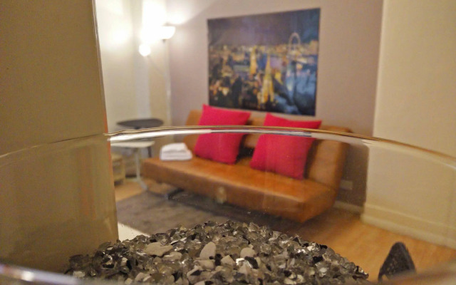 SHQ Apartments