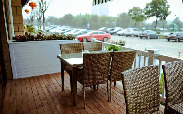 Super 8 Hotel Shanghai Fengxian Sports Center