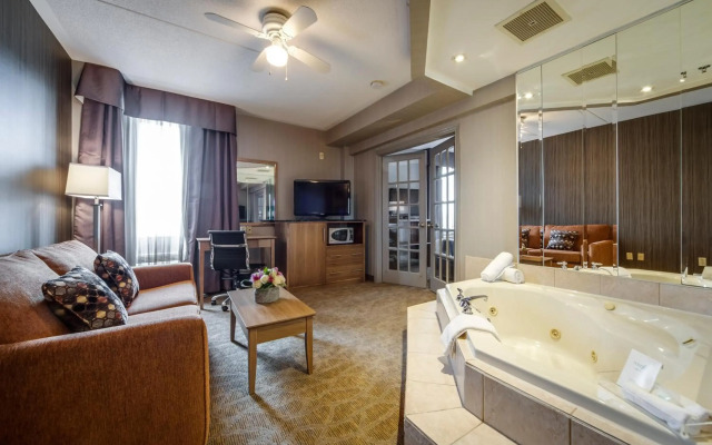 Monte Carlo Inn Airport Suites